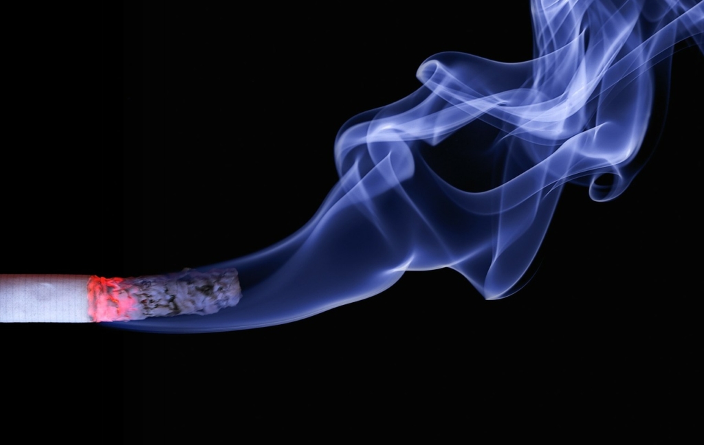 Luftreiniger gegen Zigarettenrauch
